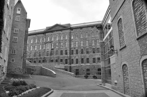 O interessante Museu da América Francesa, num seminário em Quebeq, no Canadá